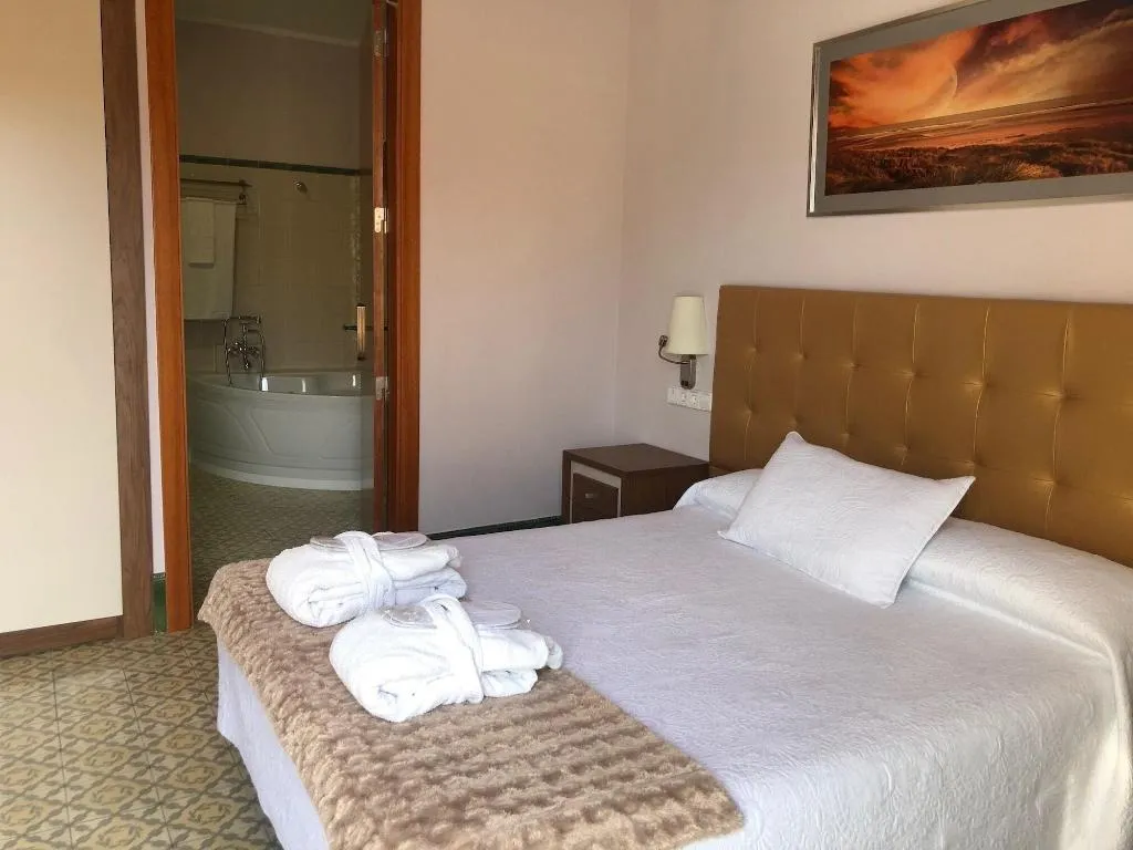 Room, Hotel Llar De Capitans, Barcelona