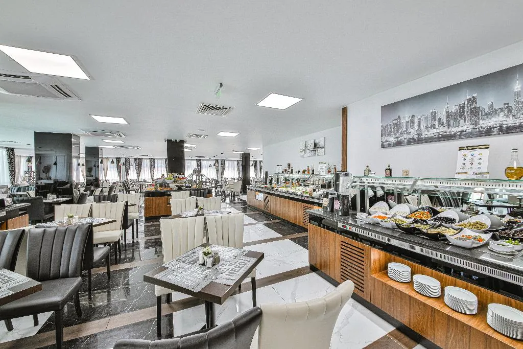 Restaurant, Prestige Deluxe Hotel Aquapark Club, Varna