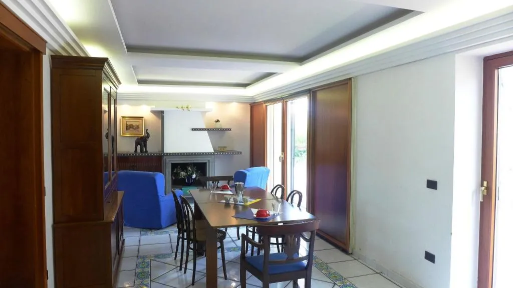 Sports and Entertainment, Villa Irma, Naples