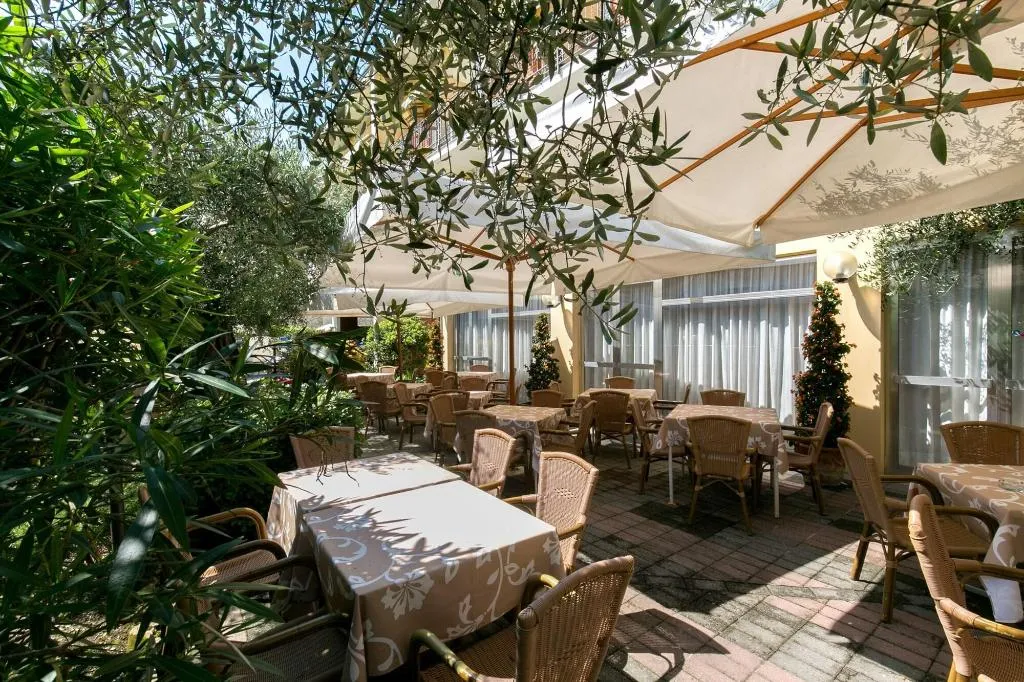 Terrace, Serenella, Milan