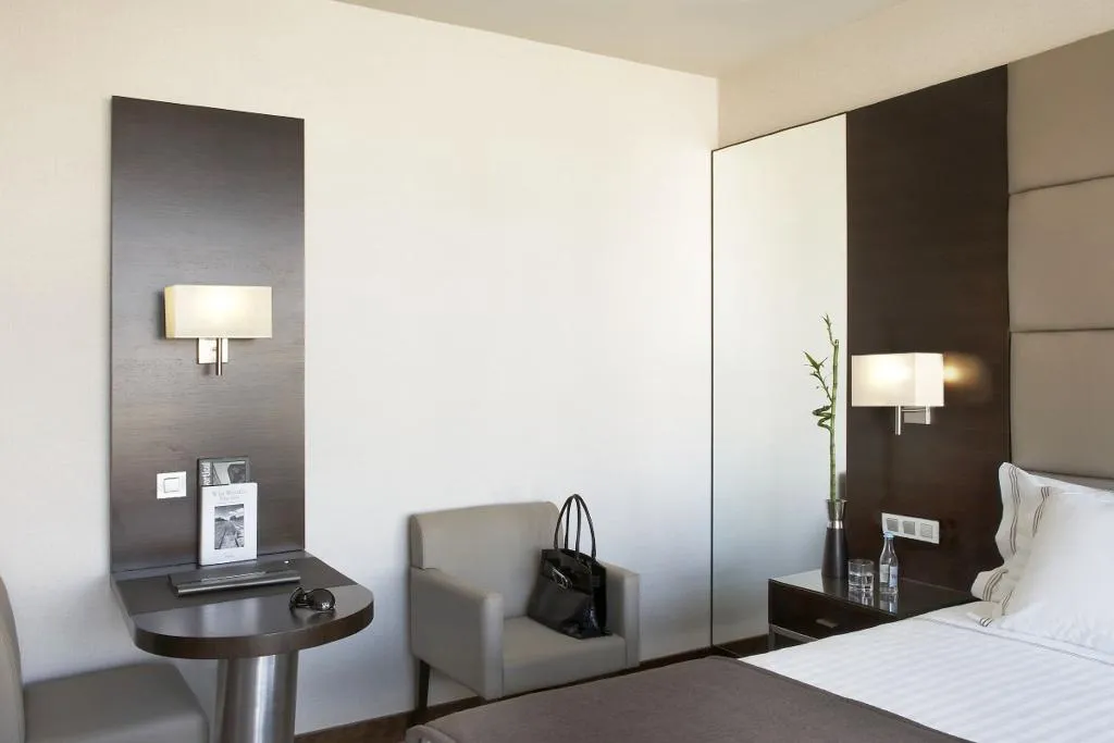 FAMILY ROOM CAPACITY 4 Room, BessaHotel Boavista, Porto