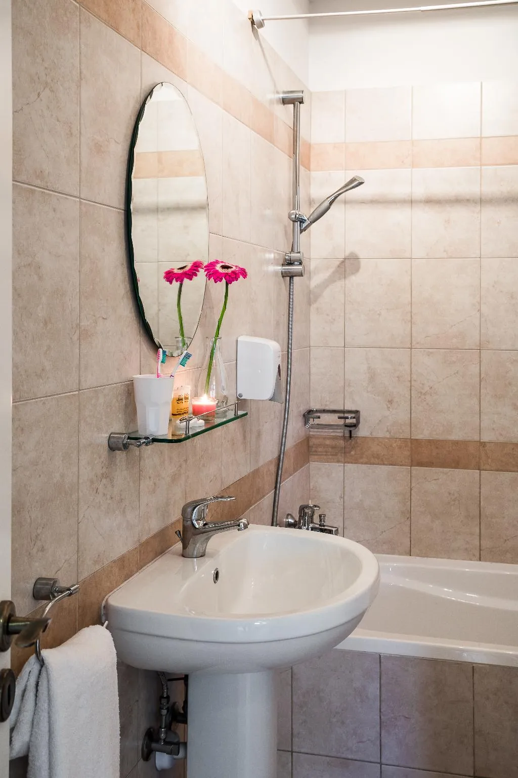 APARTMENT TWO BEDROOMS ONE BATHROOM Room, Artemis Cynthia Complex, Cyprus