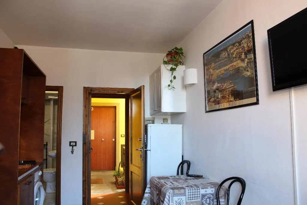 STUDIO CAPACITY 4 Room, Max Apartments, Florence