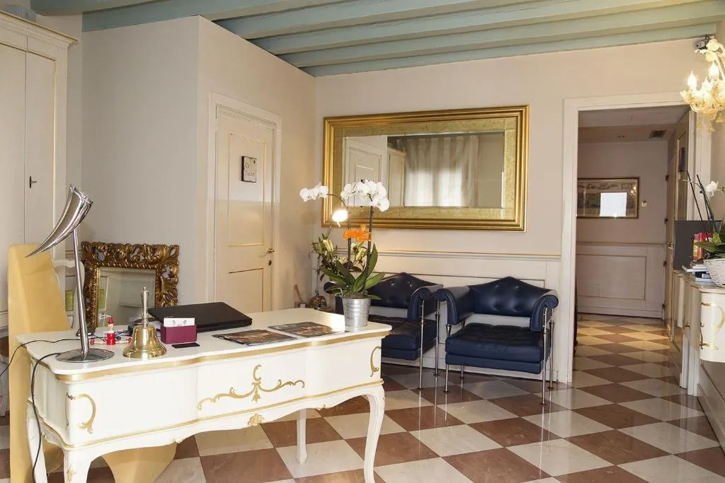 Lobby, Ca Furlan, Venice