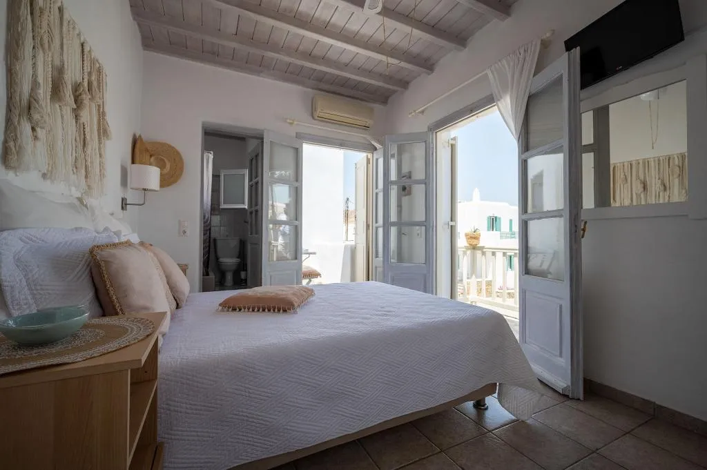 DOUBLE DELUXE WITH BALCONY Room, Mykonos Twins, Mykonos