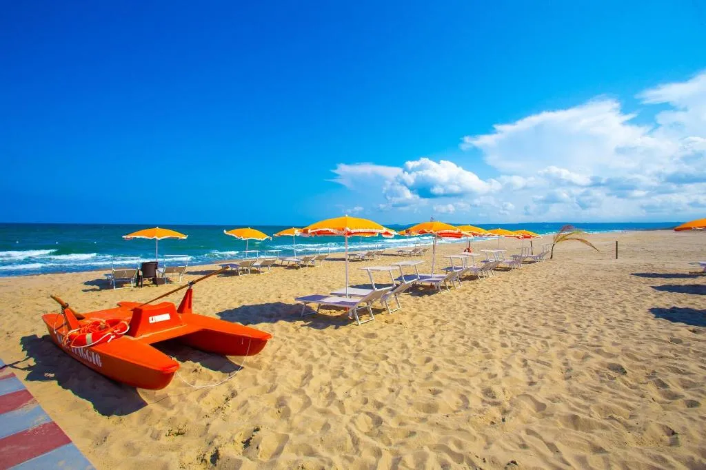 Beach, Palace Hotel Costa Del Sole, Catania