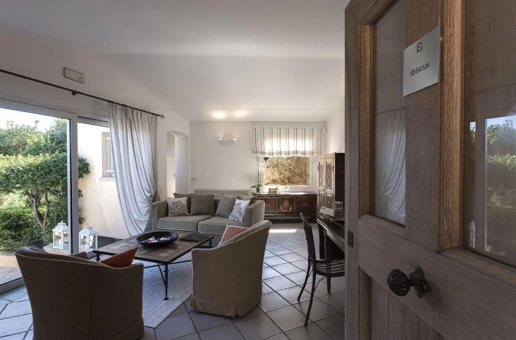 Room, L'Ea Bianca Luxury Resort, Olbia