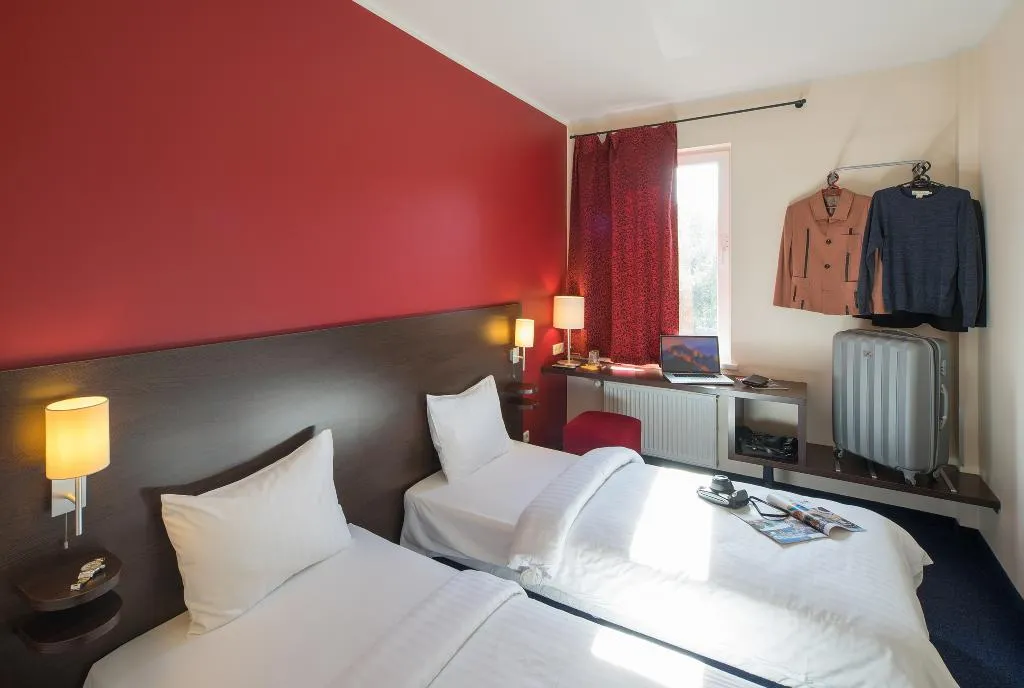 Room, Dodo, Riga