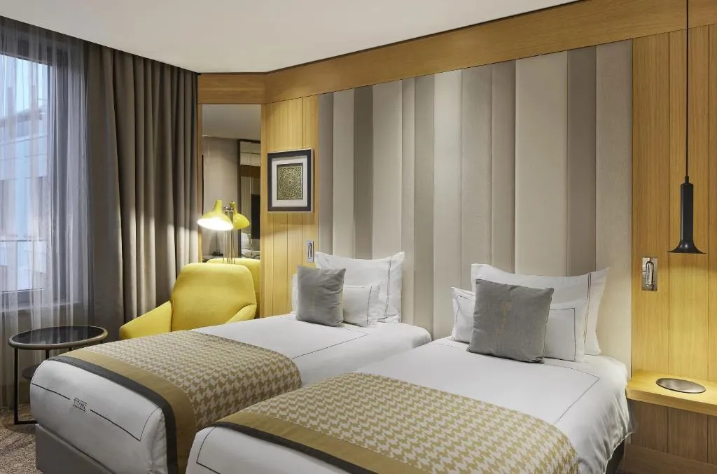 TWIN CAPACITY 1 Room, Titanic Chaussee Berlin, Berlin