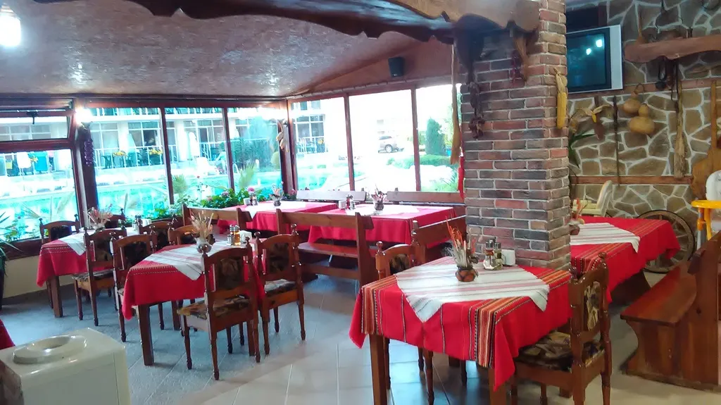 Restaurant, Sunny Holiday Aparthotel, Bourgas