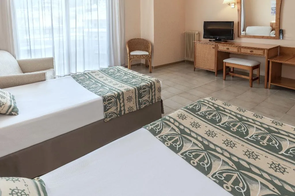 DOUBLE POOL VIEW Room, GHT Oasis Tossa & Spa, Costa Brava