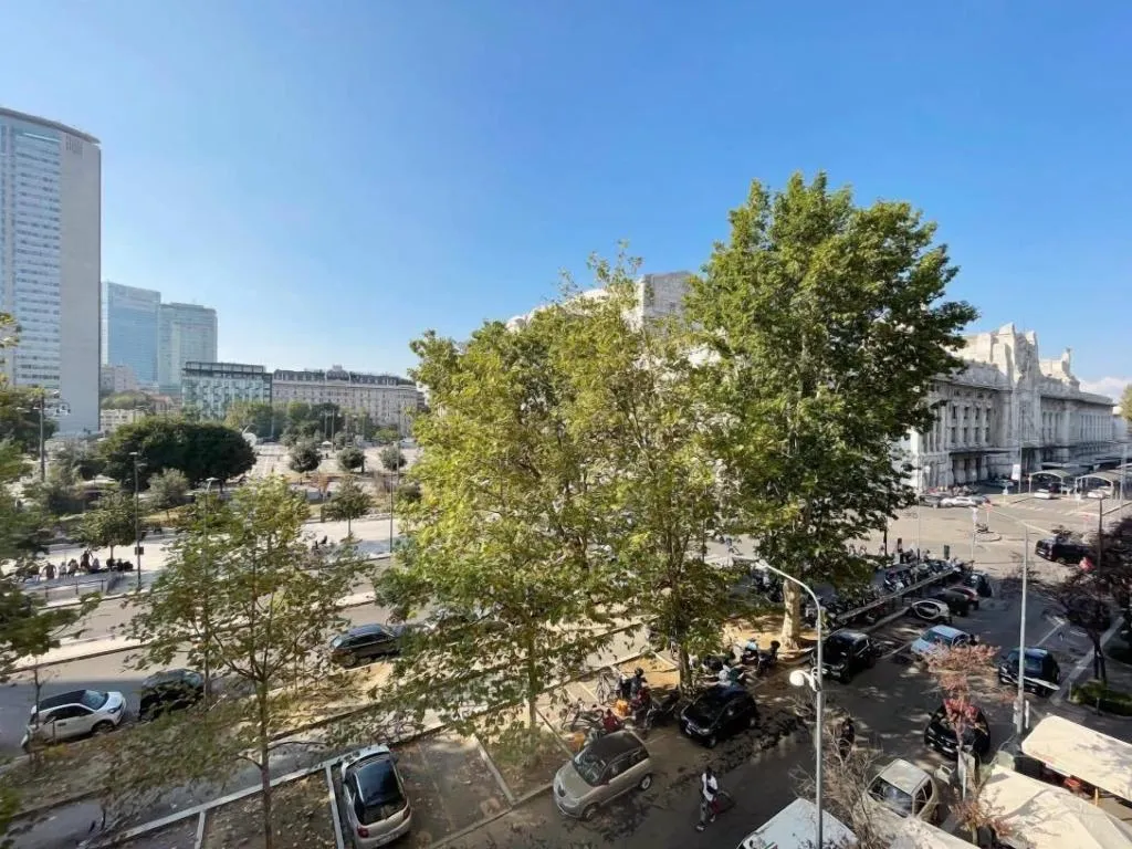 General view, Ilgiramondo, Milan