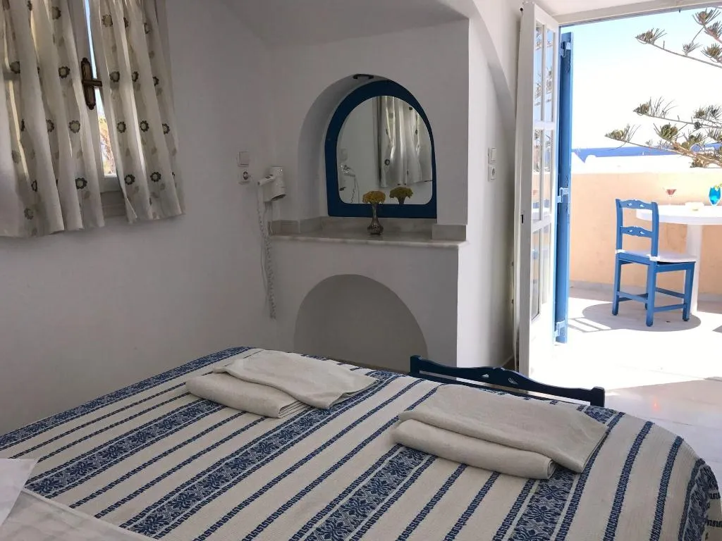 Room, Dioskouri Art Villas, Santorini