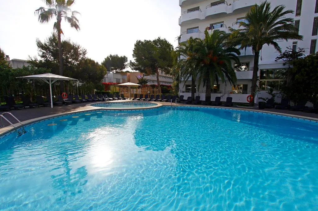 Pool, BG Pamplona, Majorca