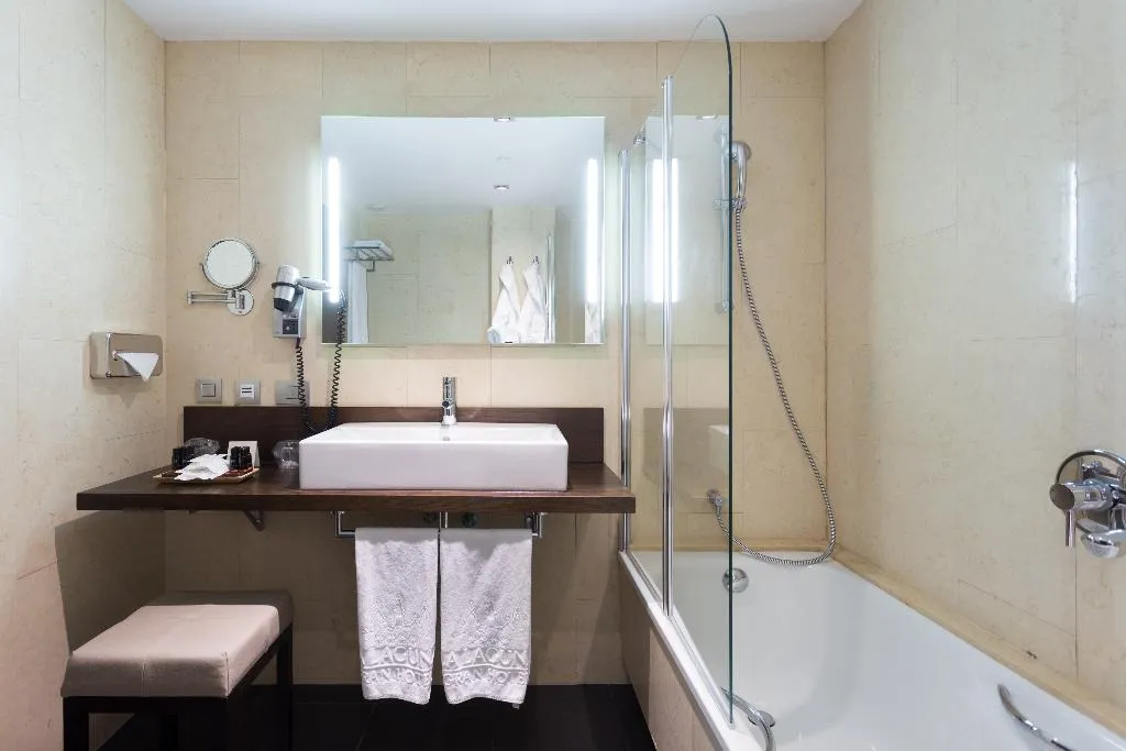 Double or Twin DELUXE WITH TERRACE Room, La Laguna Gran Hotel, Tenerife