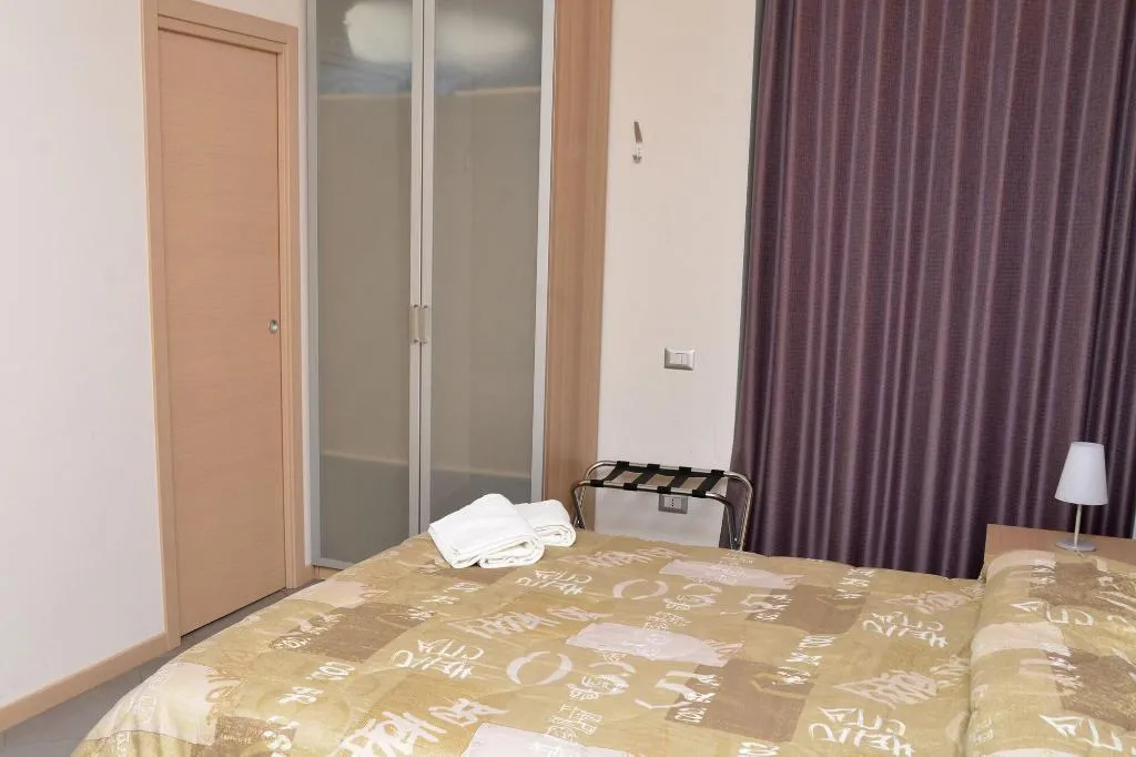 Room, San Marciano, Catania