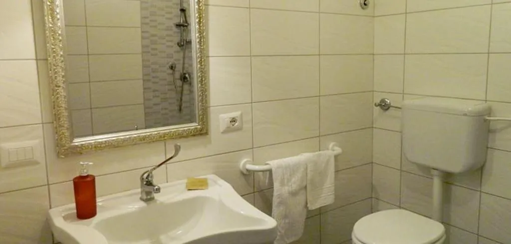Room, Crispi Rooms, Catania
