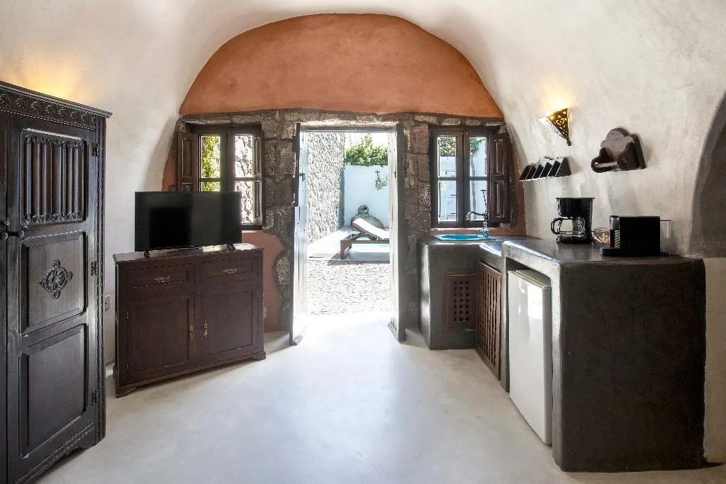 VILLA WITH PRIVATE POOL Room, Ducato Wine Village, Santorini
