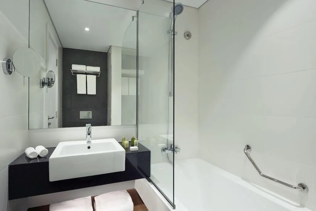 DOUBLE KING SIZE BED Room, TRYP by Wyndham Dubai, Dubai