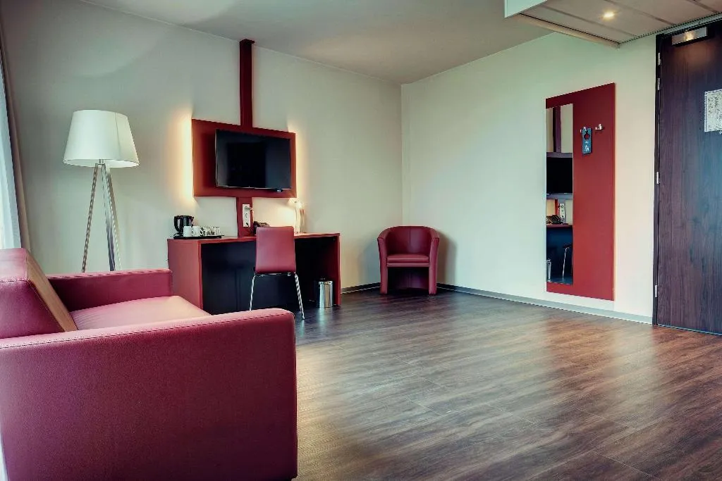 JUNIOR SUITE STANDARD Room, Amedia Amsterdam Airport Trademark by Wyndham, Amsterdam