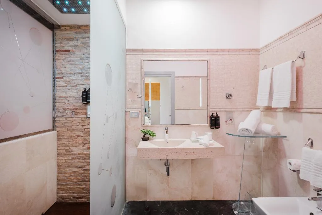 JUNIOR SUITE STANDARD Room, Hotel Trecento, Rome