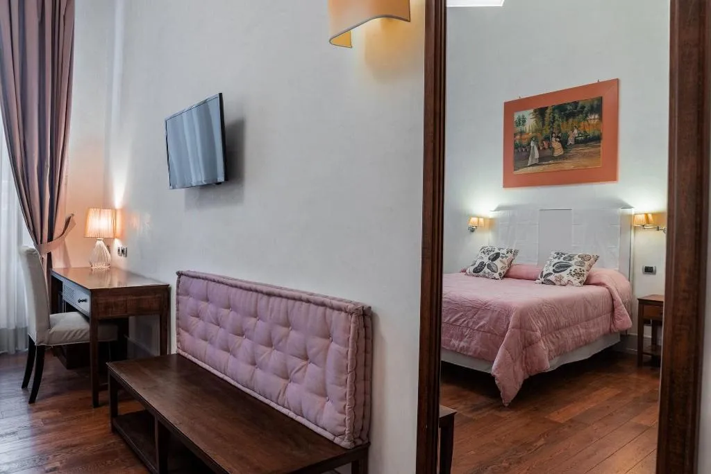 Room, Il Salotto Di Firenze, Florence