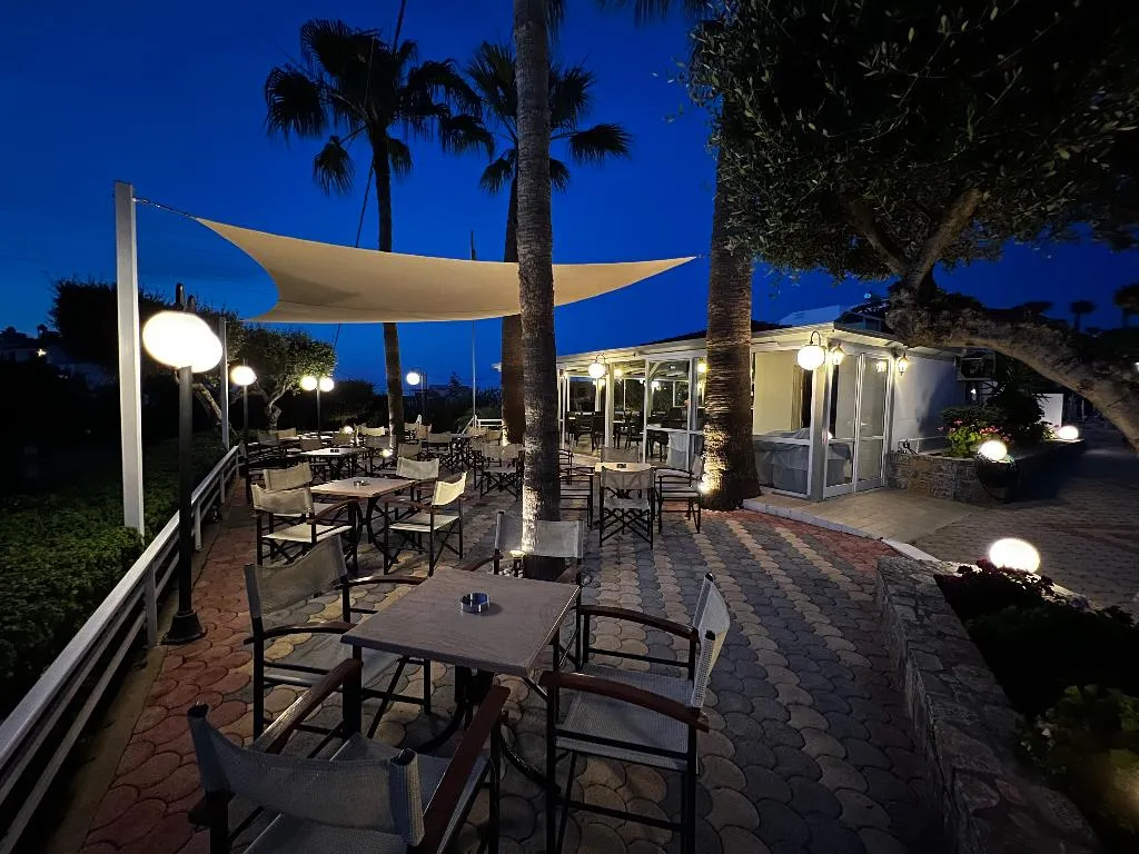 Bar, Nikolas Villas, Crete