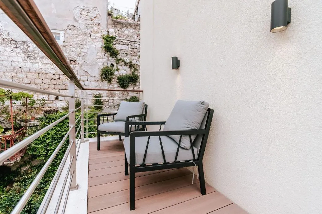 Room, Armerun Heritage Hotel & Residences, Split