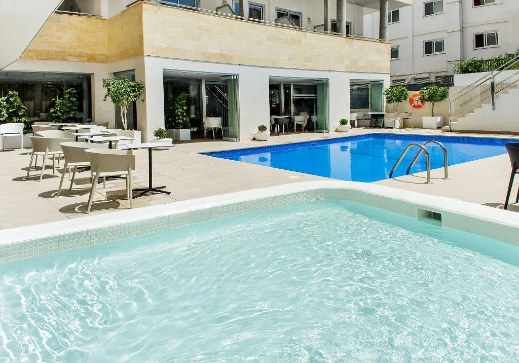 Pool, Carlos I, Costa Blanca