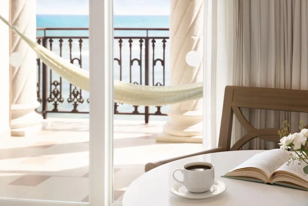 JUNIOR SUITE OCEAN VIEW Room, Wyndham Alltra Playa del Carmen Adults Only All In, Playa Del Carmen