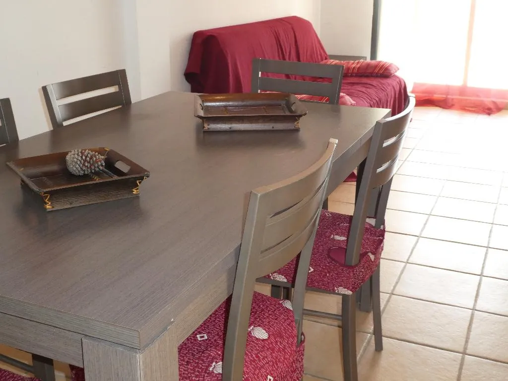 APARTMENT CAPACITY 6 TWO BEDROOMS Room, Apartamentos Font Nova 3000, Valencia