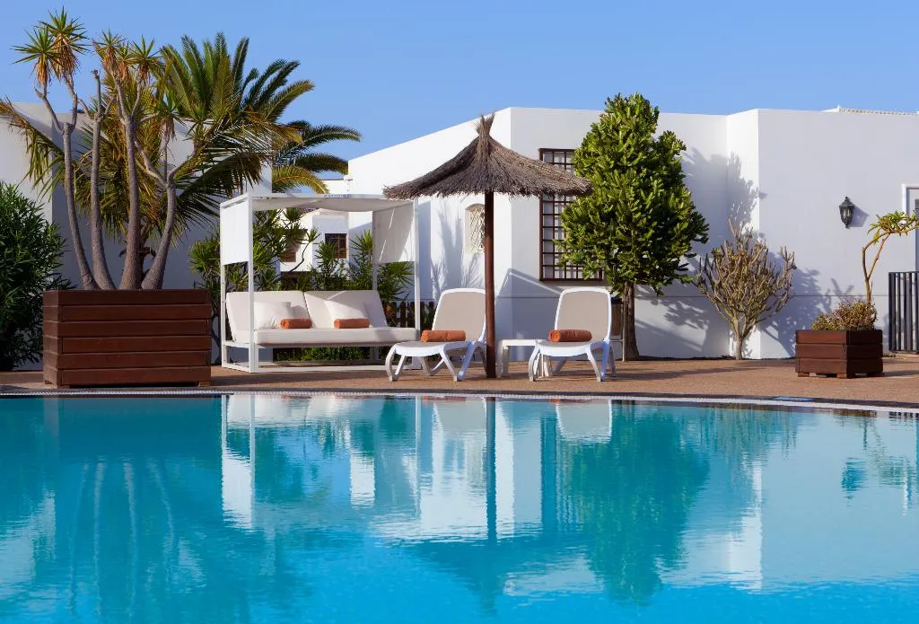 Pool, Apartamentos LIVVO Coloradamar, Lanzarote