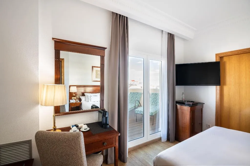 DOUBLE CLASSIC WITH TERRACE Room, Melia Plaza, Valencia