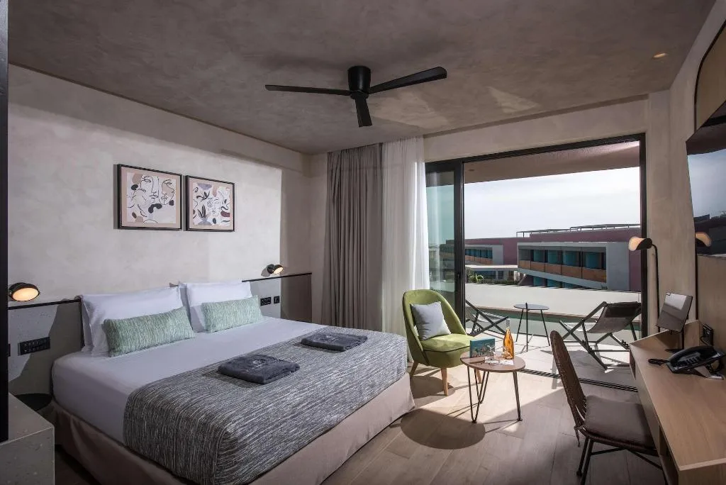 Double or Twin SUPERIOR WITH PRIVATE POOL Room, Harmony Boutique Resort, Crete