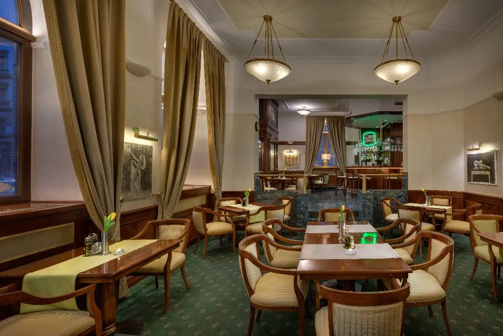 Bar, Boutique Hotel Seven Days Prague, Prague