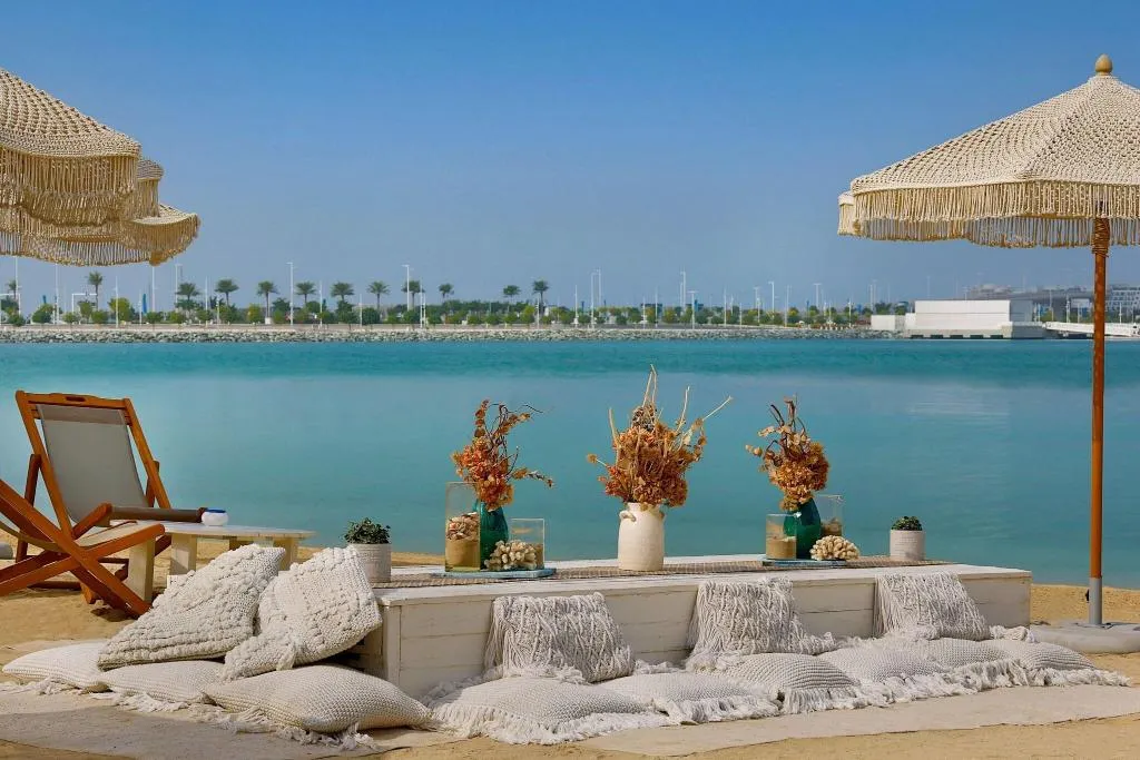 Beach, Westin Mina Seyahi Beach Resort & Marina, Dubai