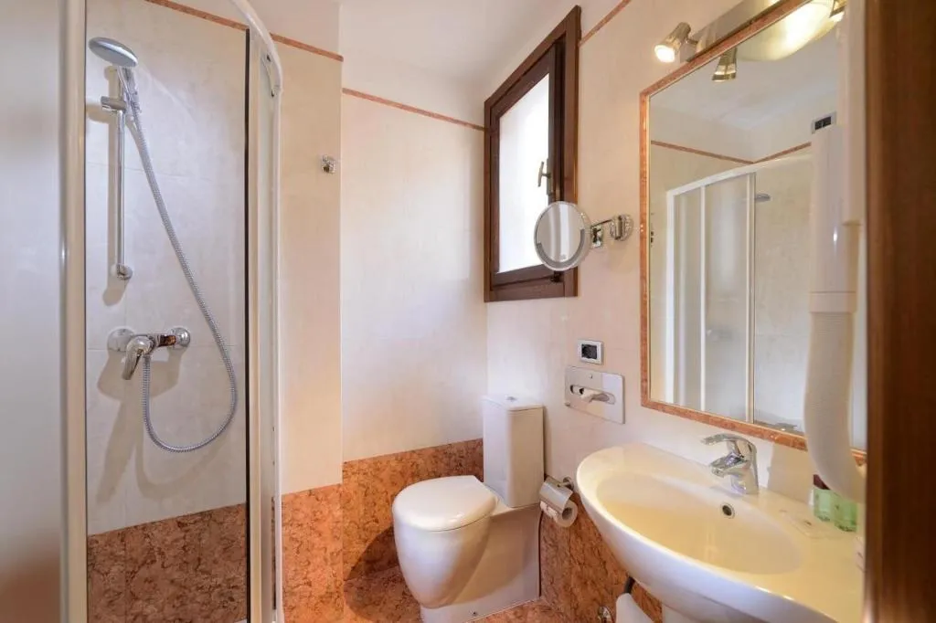 Double or Twin CLASSIC Room, Ambassador Tre Rose, Venice