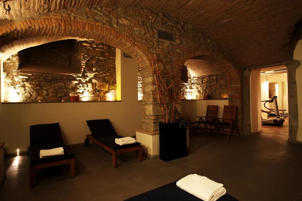 Sports and Entertainment, Borghese Palace Art Hotel, Florence