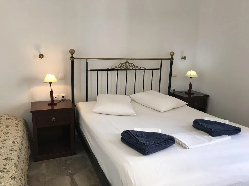 Room, Ifestia, Santorini