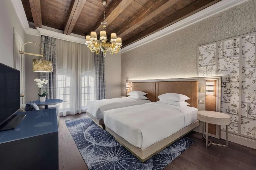 Room, Hilton Molino Stucky Venice, Venice