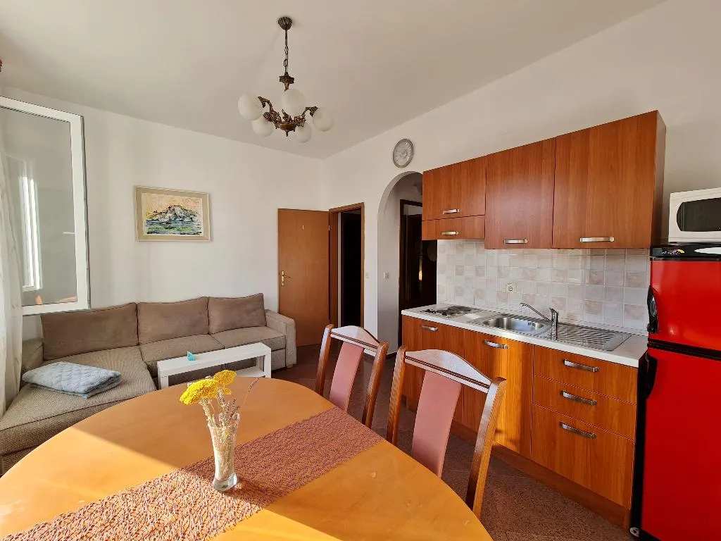 APARTMENT CAPACITY 3 Room, Apartments Damjanka, Dubrovnik