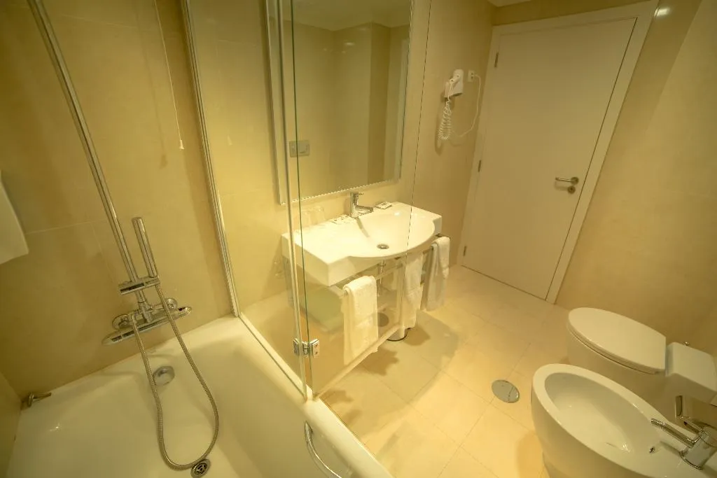 Double or Twin STANDARD Room, Joao Paulo II, Porto