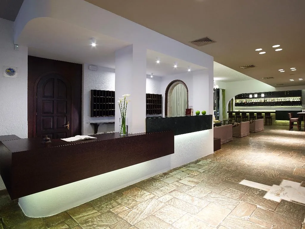 Lobby, Albatros, Crete