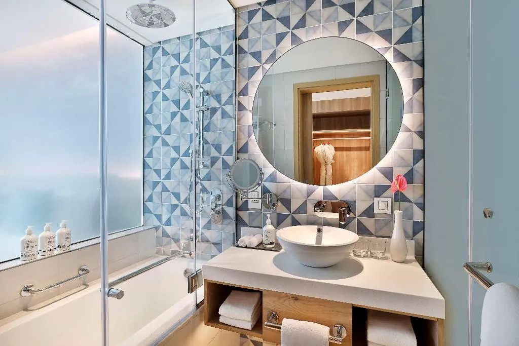 DOUBLE PREMIUM SEA VIEW Room, NH Collection Dubai The Palm, Dubai