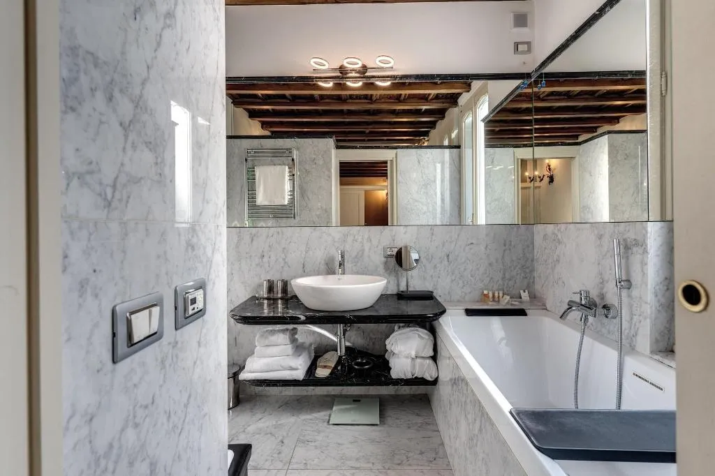 Room, Santa Marta Suites, Milan