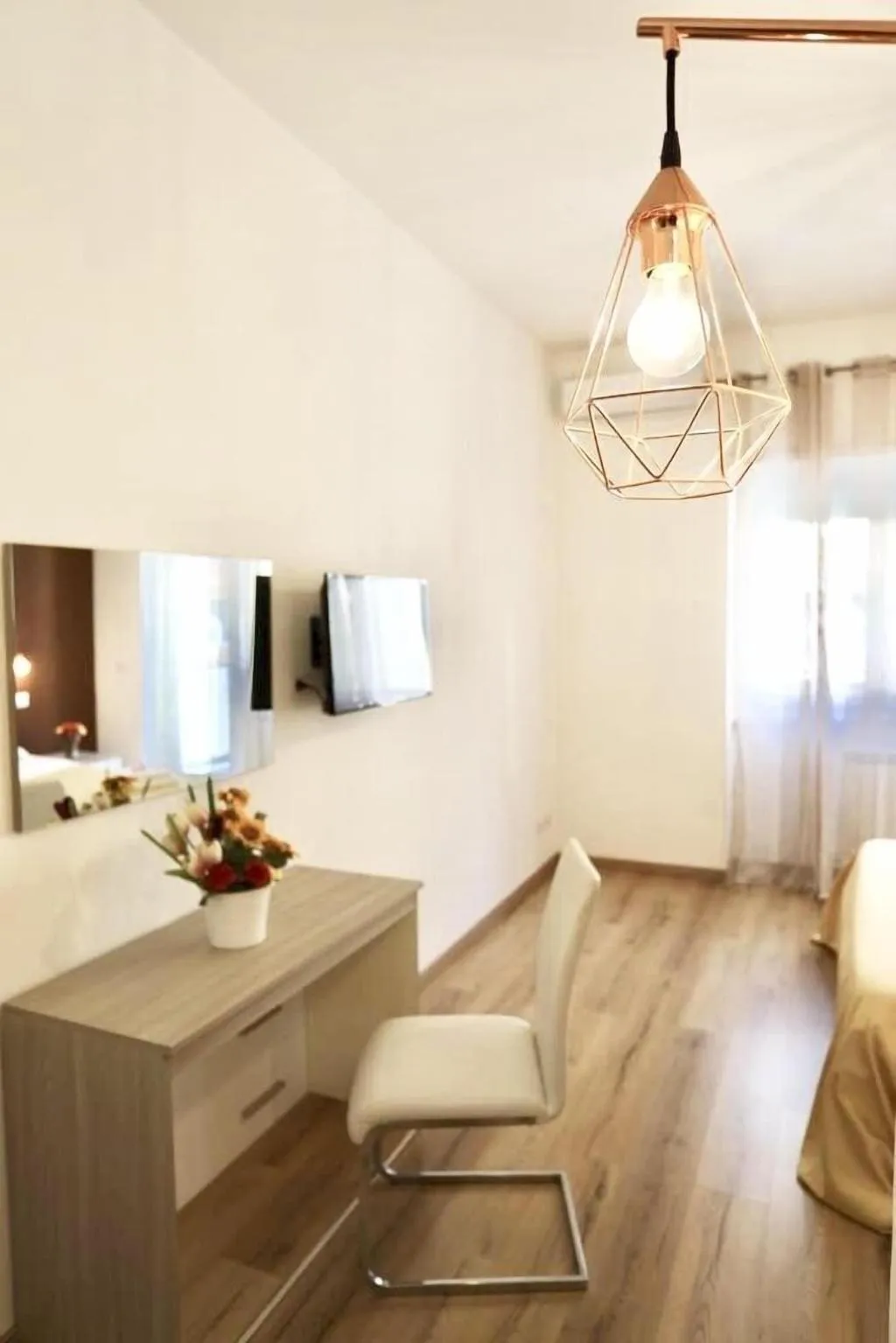 Room, Homs Sweet Home, Rome