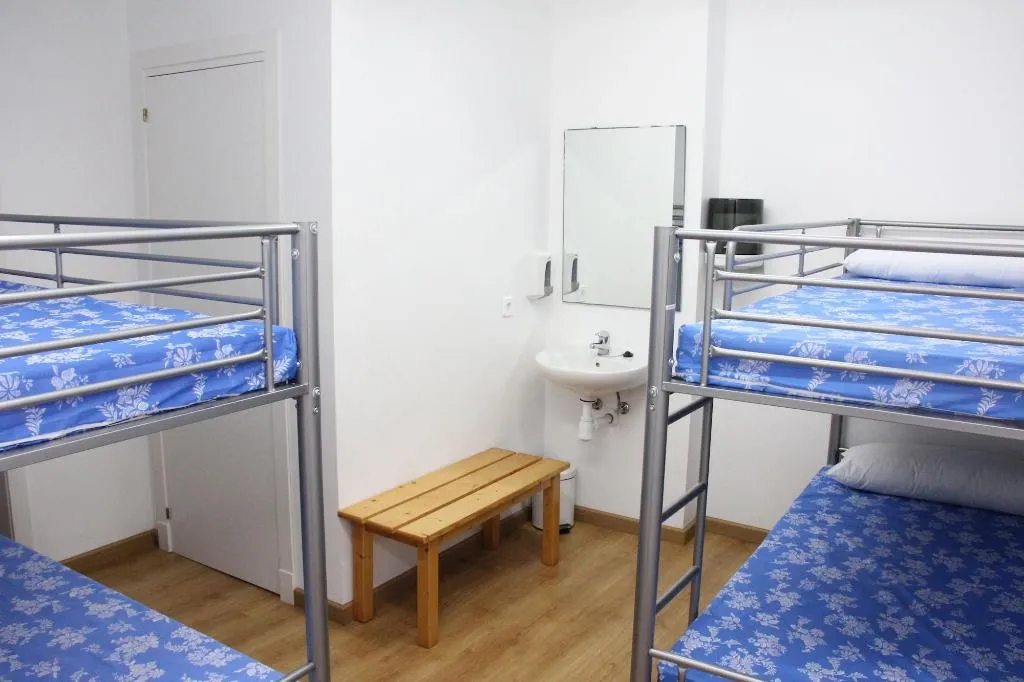 Room, Hostel & Gym Relise, Menorca