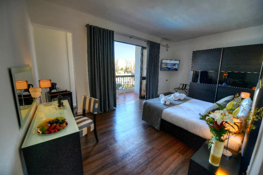 DOUBLE SEA VIEW Room, St. Julian's Bay Hotel, Malta