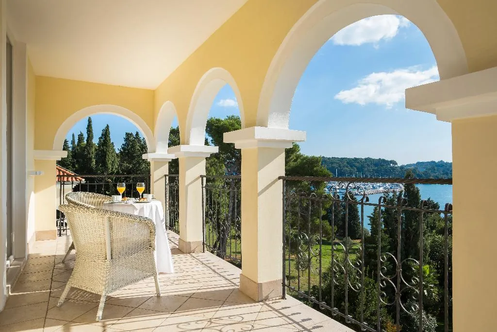 SUITE DELUXE WITH VIEWS Room, Maistra Select Island Hotel Katarina, Istria