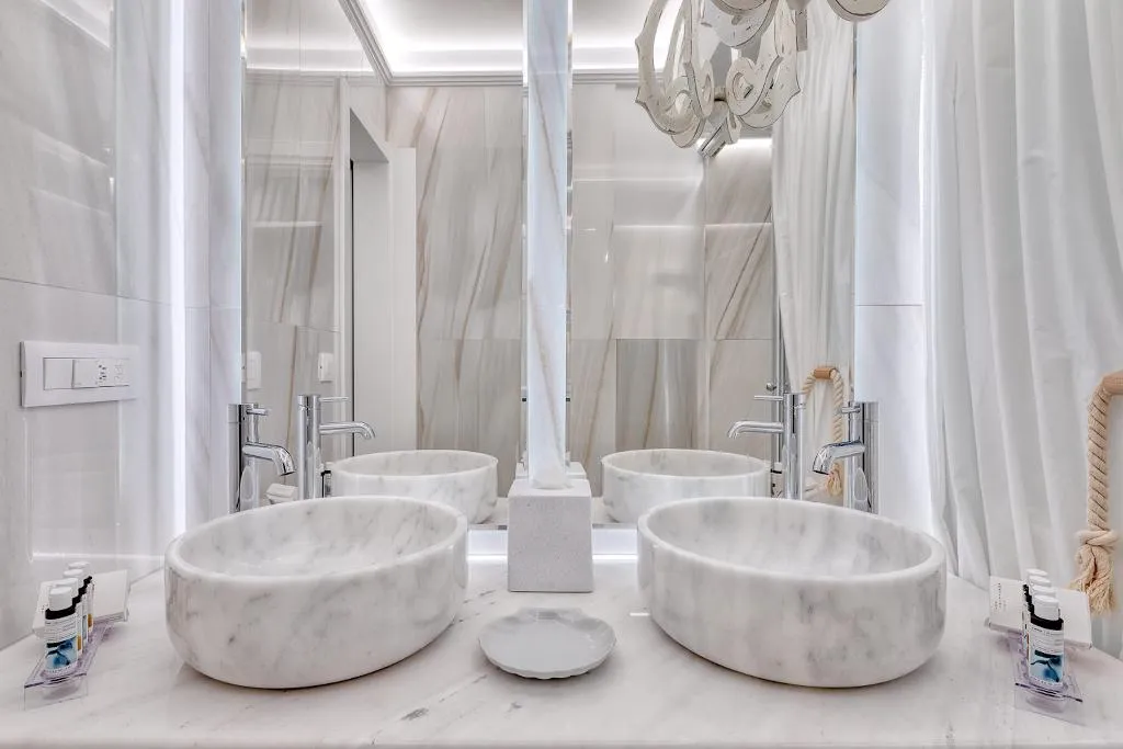 SUITE TWO BEDROOMS WITH PRIVATE POOL Room, Saint John Hotel Villas & Spa, Mykonos